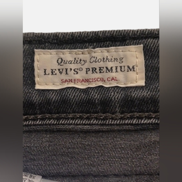 Levis | Premium Black Slim Denim Jeans | Size: 33x32 - Picture 3 of 4